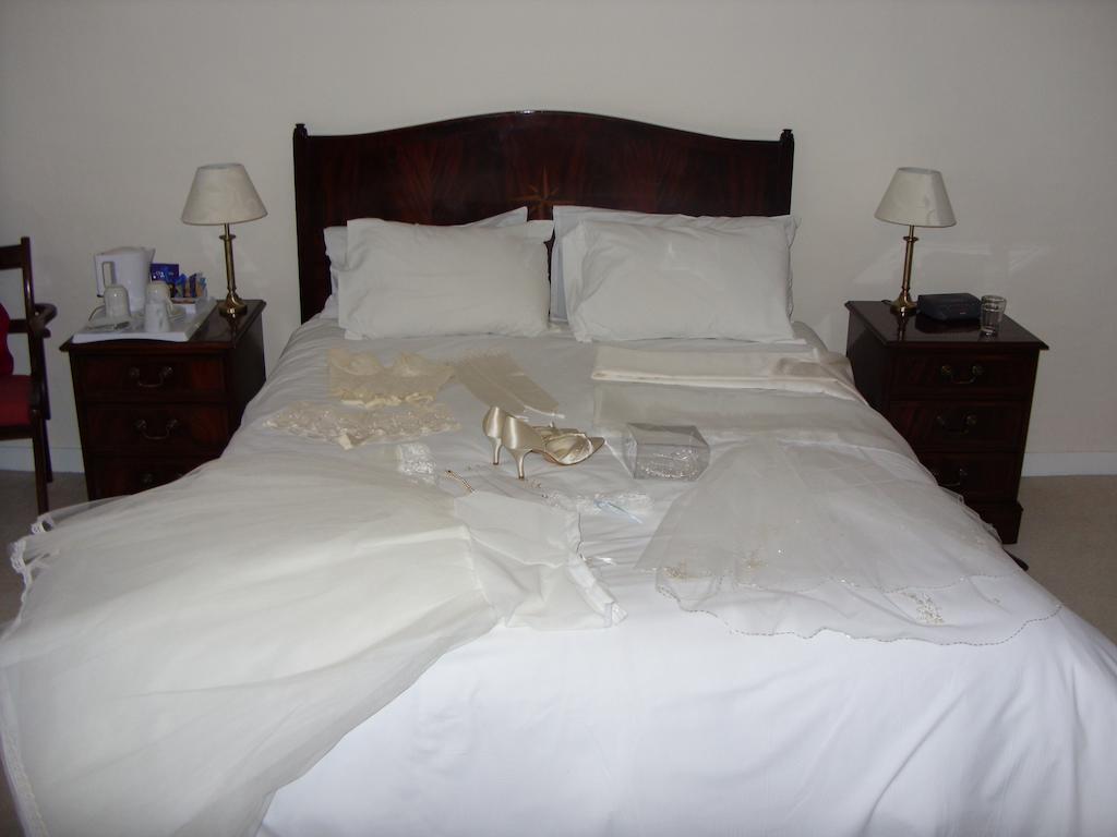 Rounceval House Hotel Chipping Sodbury Ngoại thất bức ảnh