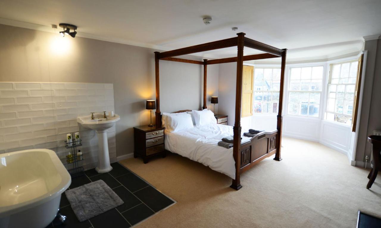 Rounceval House Hotel Chipping Sodbury Ngoại thất bức ảnh
